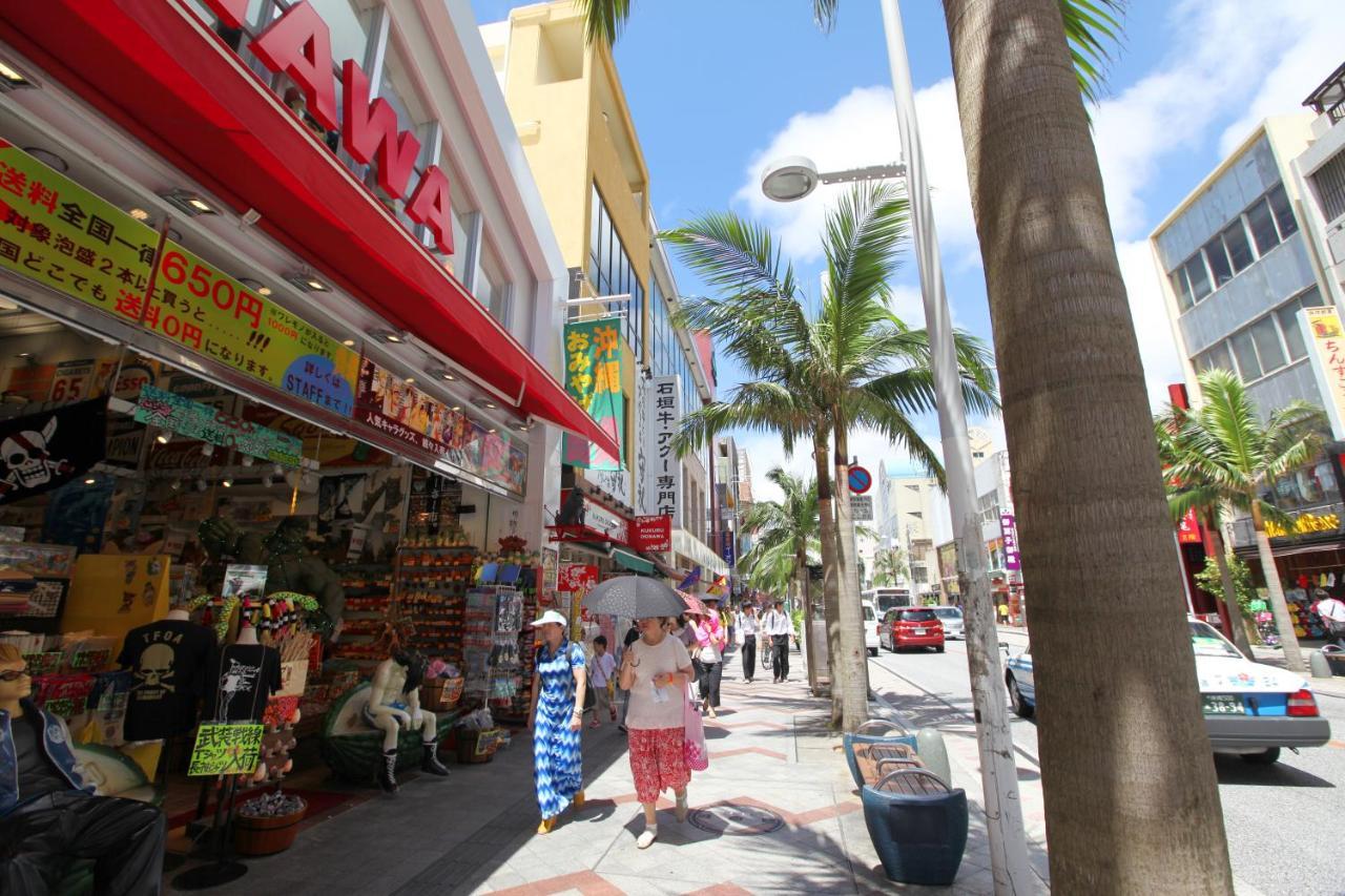 Hewitt Resort Naha Extérieur photo Kokusai Street
